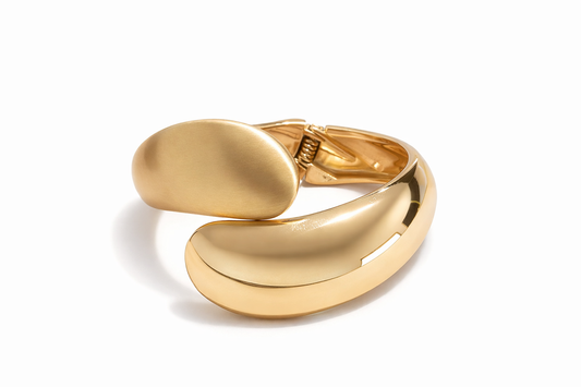 Twist Matte/Shiny Gold Bangle
